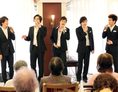 Le Velvetsミニコンサートinライフケアガーデン湘南を開催いたしました