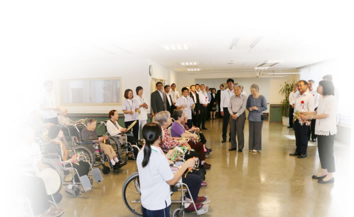 両陛下ご訪問の様子