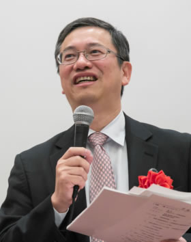審査委員長の長谷川先生