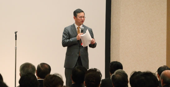 審査委員長の長谷川先生