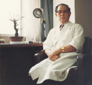 初代理事長（1984年頃）