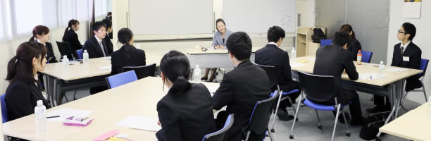 学卒社会人フォローアップ研修の様子