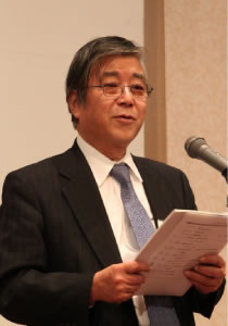 審査委員長の上原先生