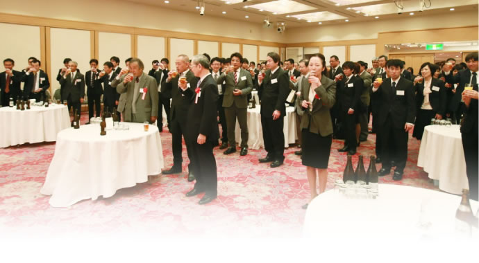 懇親会の様子