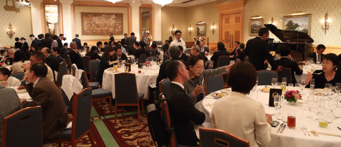 医師研修 懇親会の様子