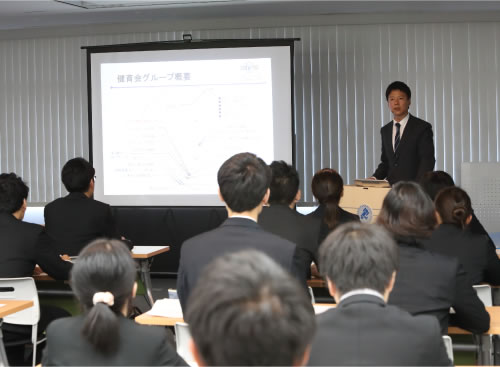 新社会人フォローアップ
研修