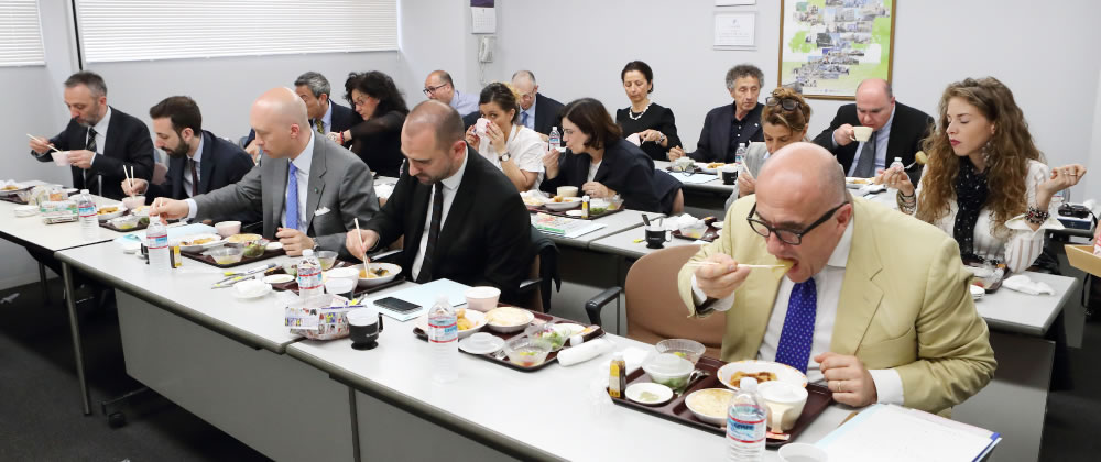 イタリアから視察団が来訪されました。