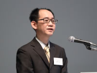 城鳥 一彦（介護福祉士）