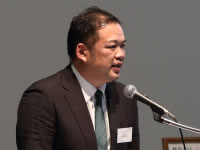 山崎 智弘（介護福祉士）